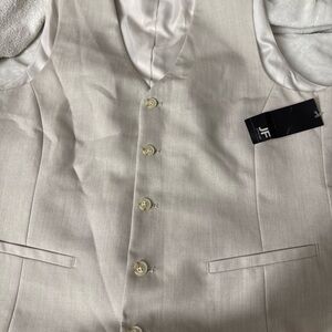 J Ferrar Bone Color Slin Fit Five Buttons Belted Vest Size Medium New
